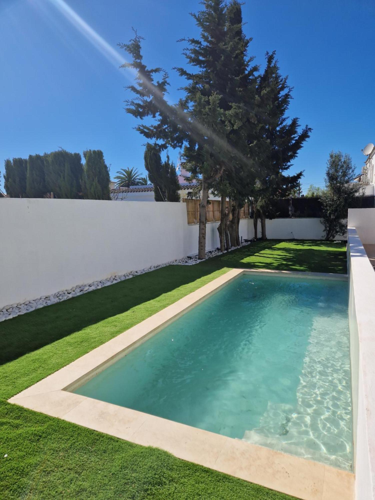 Gorgot P1 I Apartamento Con Terraza Y Piscina Comunitaria Cerca De La Playa Empuriabrava Exterior foto