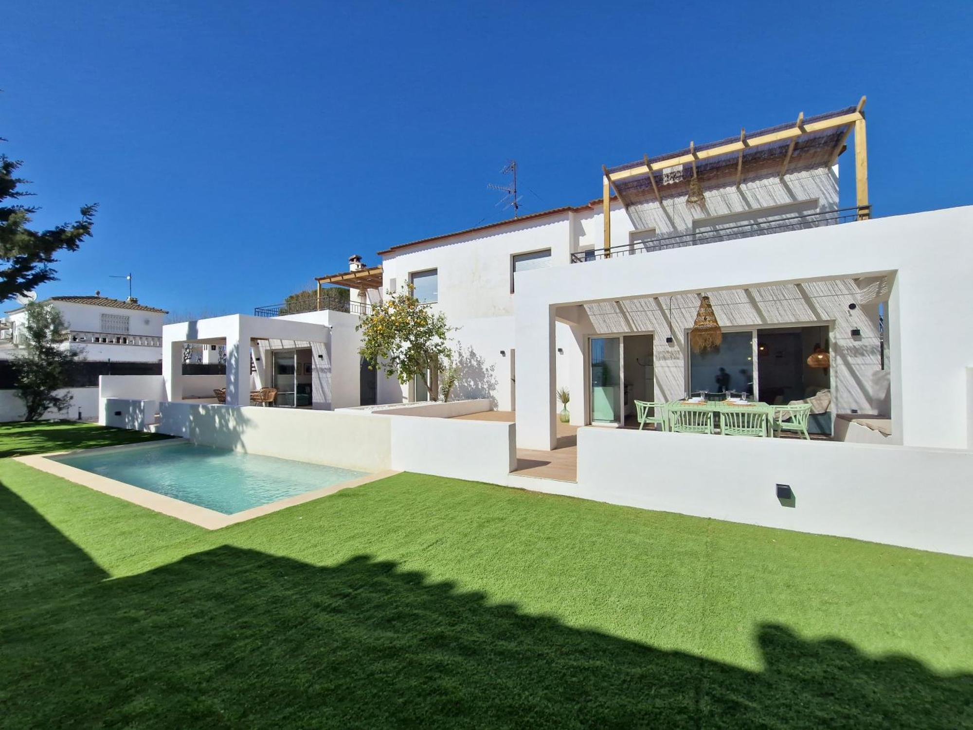Gorgot P1 I Apartamento Con Terraza Y Piscina Comunitaria Cerca De La Playa Empuriabrava Exterior foto